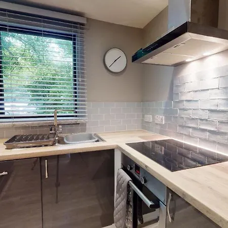 48 Trevithick Court, Tolroy Manor *