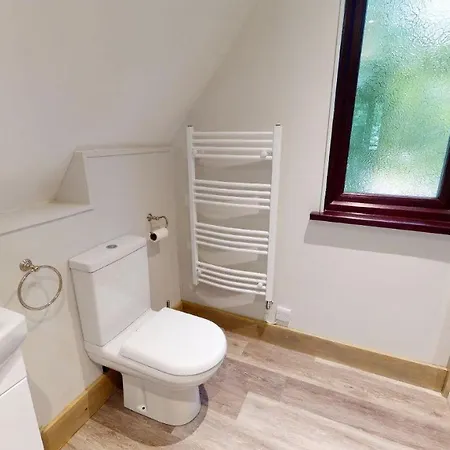 48 Trevithick Court, Tolroy Manor *